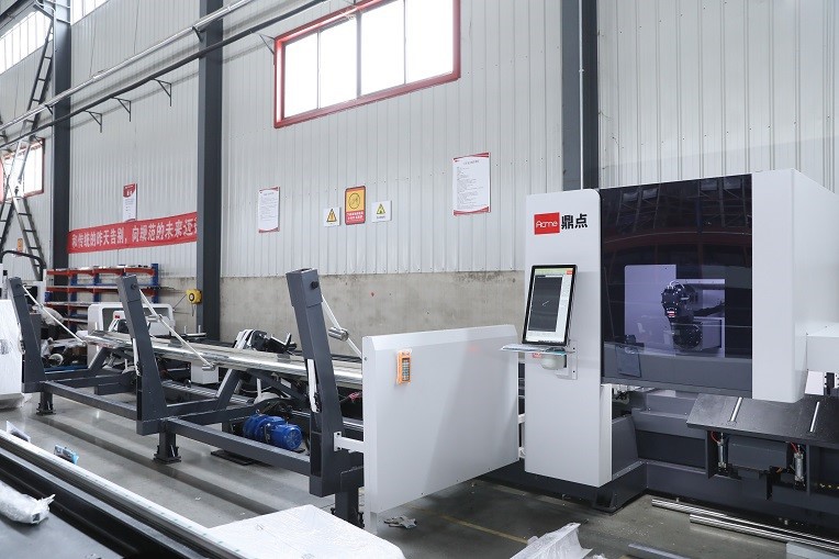 tube laser cutting machine